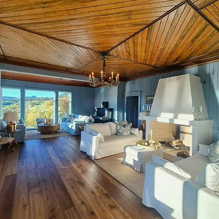 Manor House With Panoramic Views Of Jotunheimen